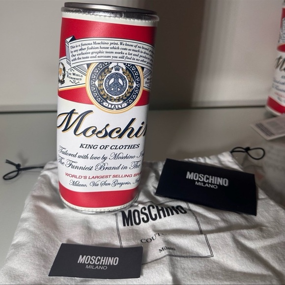 RARE SS20 Moschino x Budweiser Couture Clutch Shaped Can Purse NEW With Tags - Picture 4 of 10